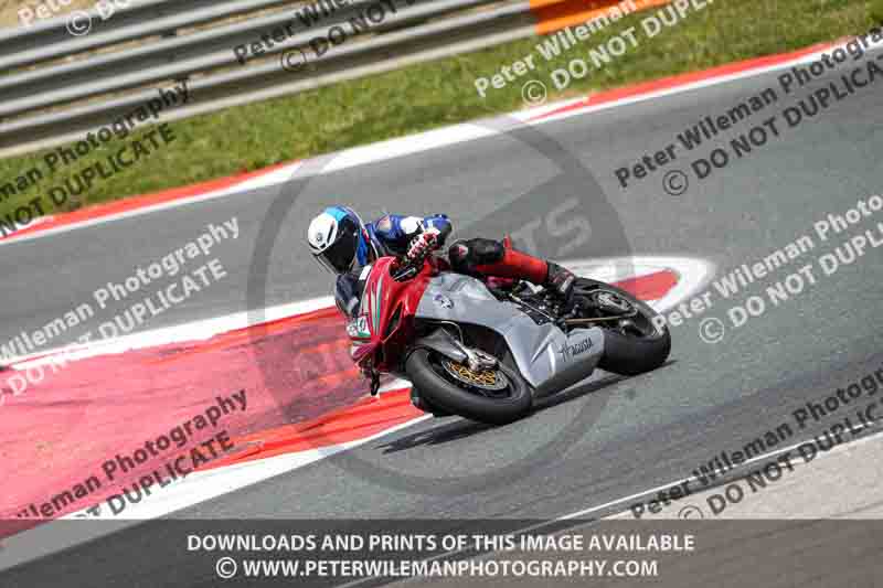 cadwell no limits trackday;cadwell park;cadwell park photographs;cadwell trackday photographs;enduro digital images;event digital images;eventdigitalimages;navarra;no limits trackdays;peter wileman photography;racing digital images;trackday digital images;trackday photos